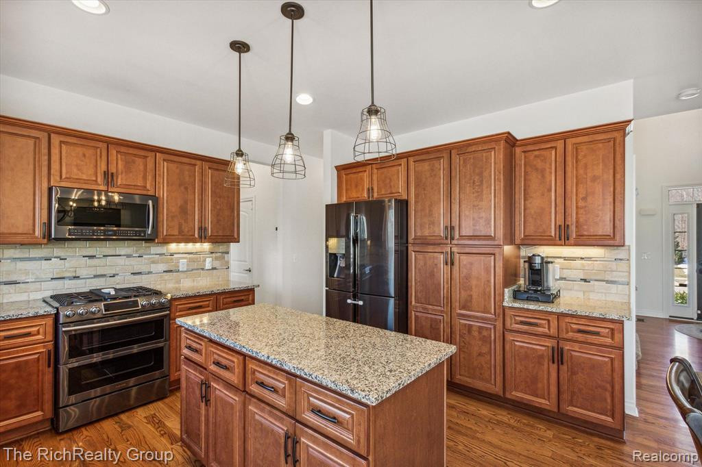 758 W Castlebury Circle, Saline, MI 48176 — Photo 15