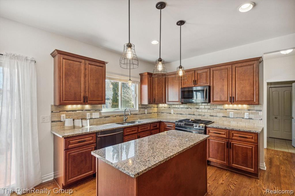 758 W Castlebury Circle, Saline, MI 48176 — Photo 16