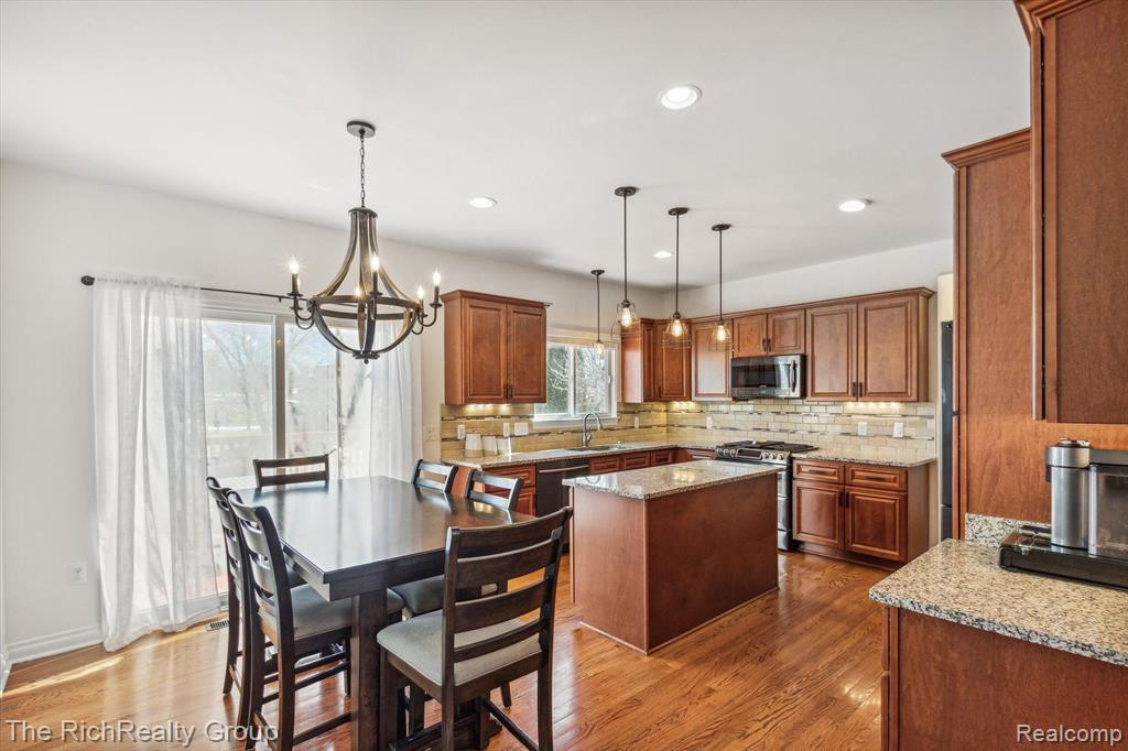 758 W Castlebury Circle, Saline, MI 48176 — Photo 17