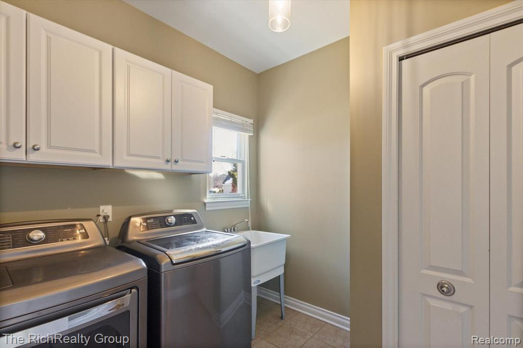 758 W Castlebury Circle, Saline, MI 48176 — Photo 19