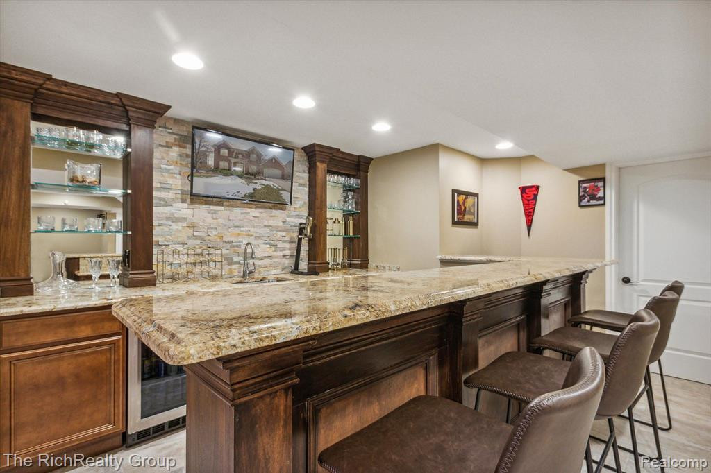 758 W Castlebury Circle, Saline, MI 48176 — Photo 34