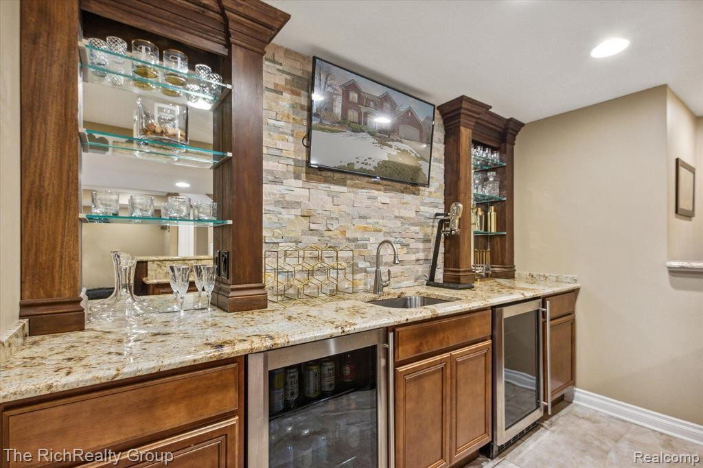758 W Castlebury Circle, Saline, MI 48176 — Photo 35