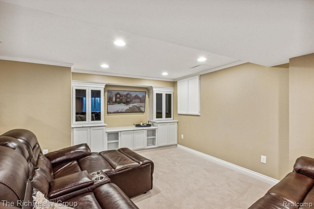 758 W Castlebury Circle, Saline, MI 48176 — Photo 38