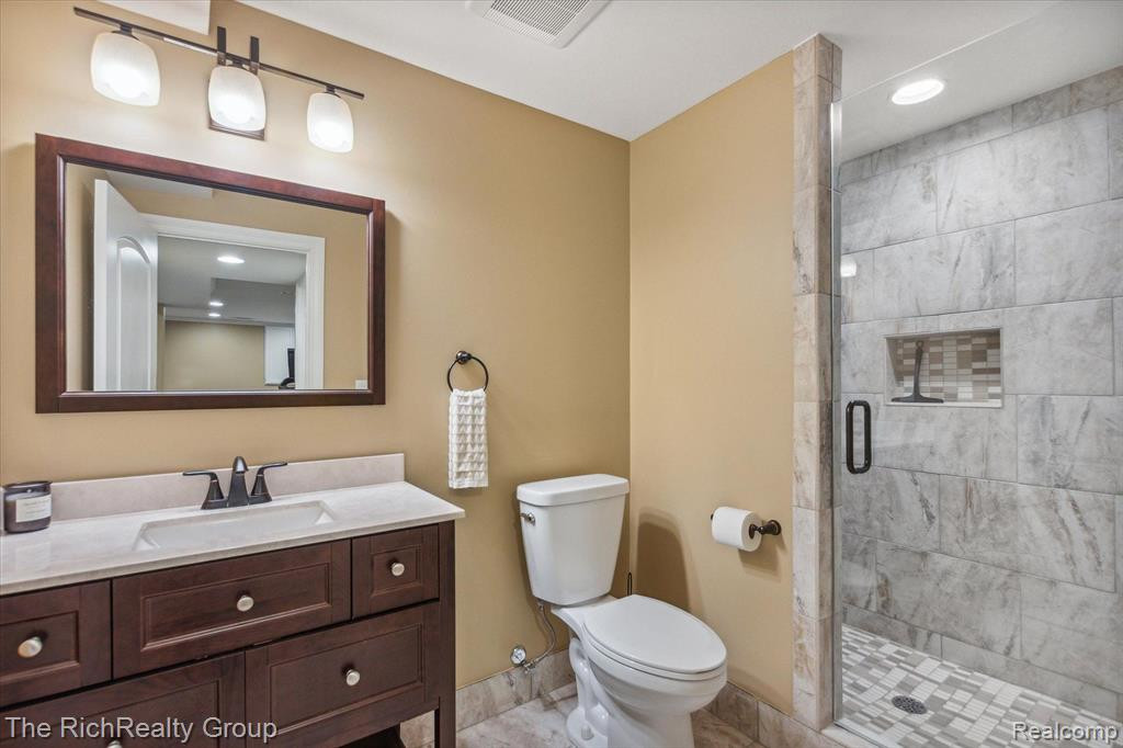 758 W Castlebury Circle, Saline, MI 48176 — Photo 39