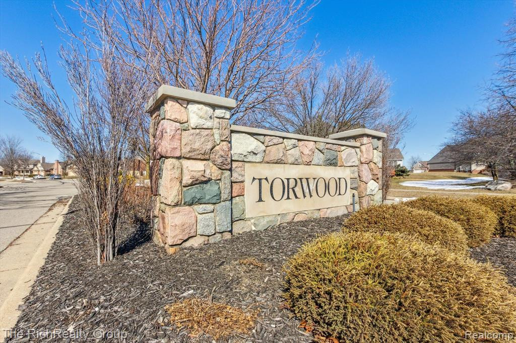 758 W Castlebury Circle, Saline, MI 48176 — Photo 46