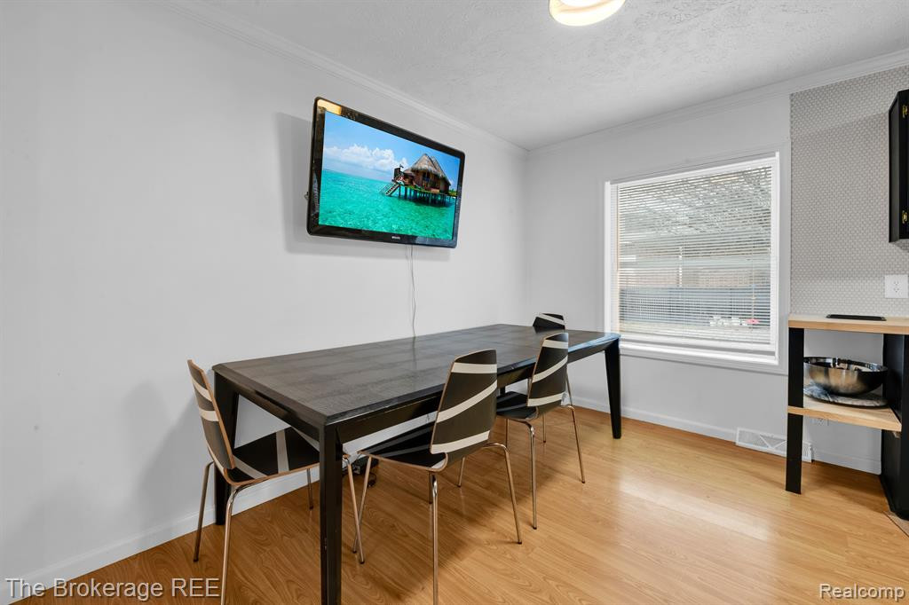 836 E ELZA Avenue, Hazel Park, MI 48030 — Photo 12