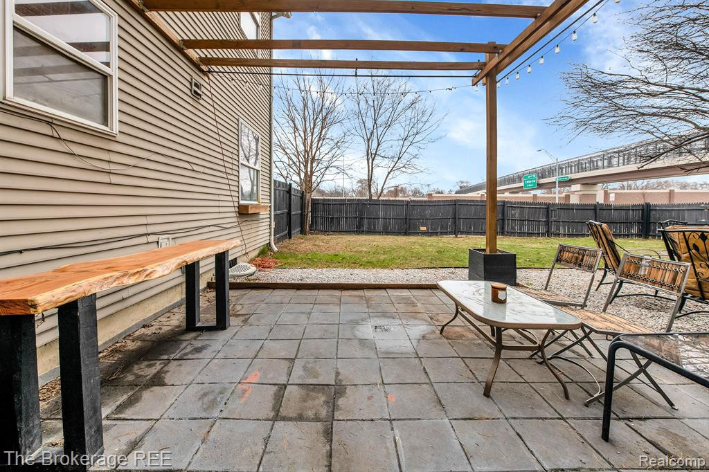 836 E ELZA Avenue, Hazel Park, MI 48030 — Photo 29