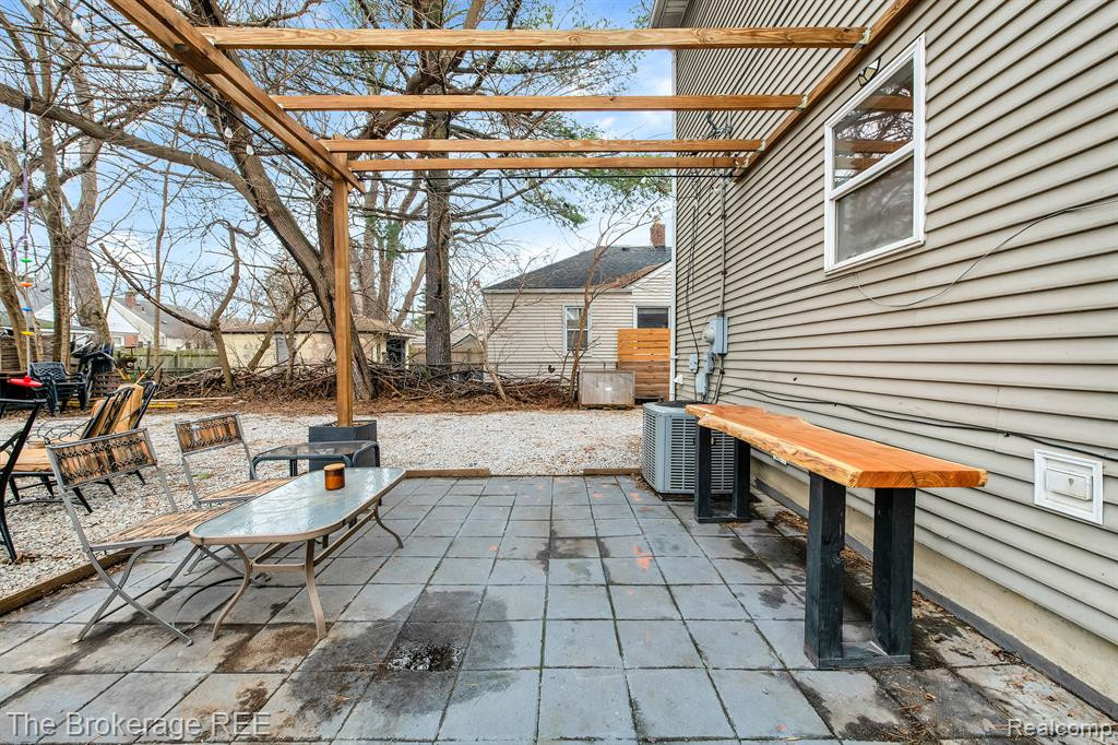 836 E ELZA Avenue, Hazel Park, MI 48030 — Photo 30