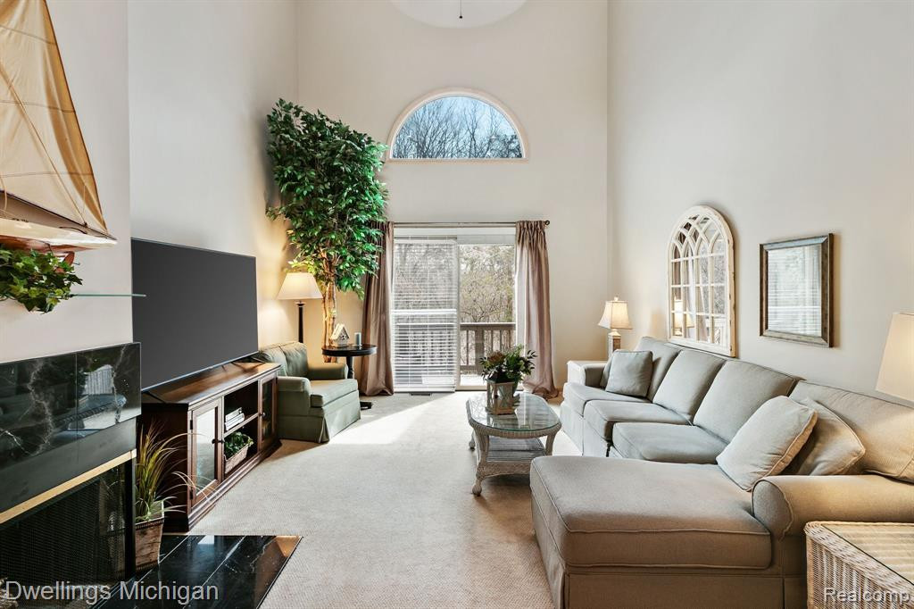 22000 RIVER RIDGE Trail, Farmington Hills, MI 48335 — Photo 4