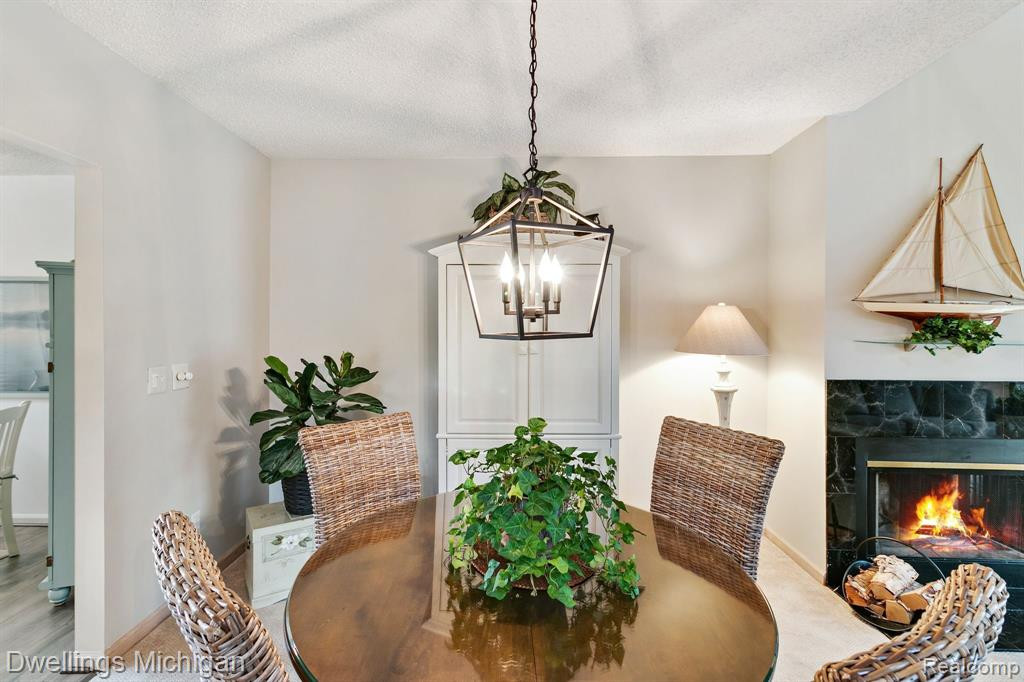 22000 RIVER RIDGE Trail, Farmington Hills, MI 48335 — Photo 8