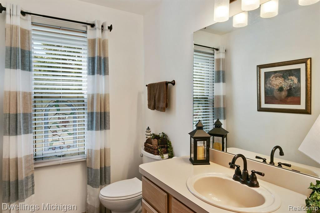 22000 RIVER RIDGE Trail, Farmington Hills, MI 48335 — Photo 10