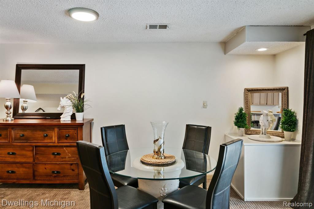 22000 RIVER RIDGE Trail, Farmington Hills, MI 48335 — Photo 29