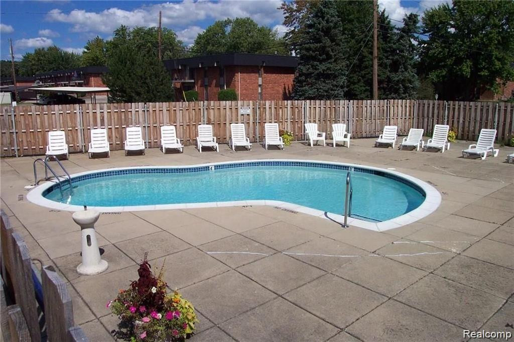4840 Briarwood Avenue, Royal Oak, MI 48073 — Photo 17