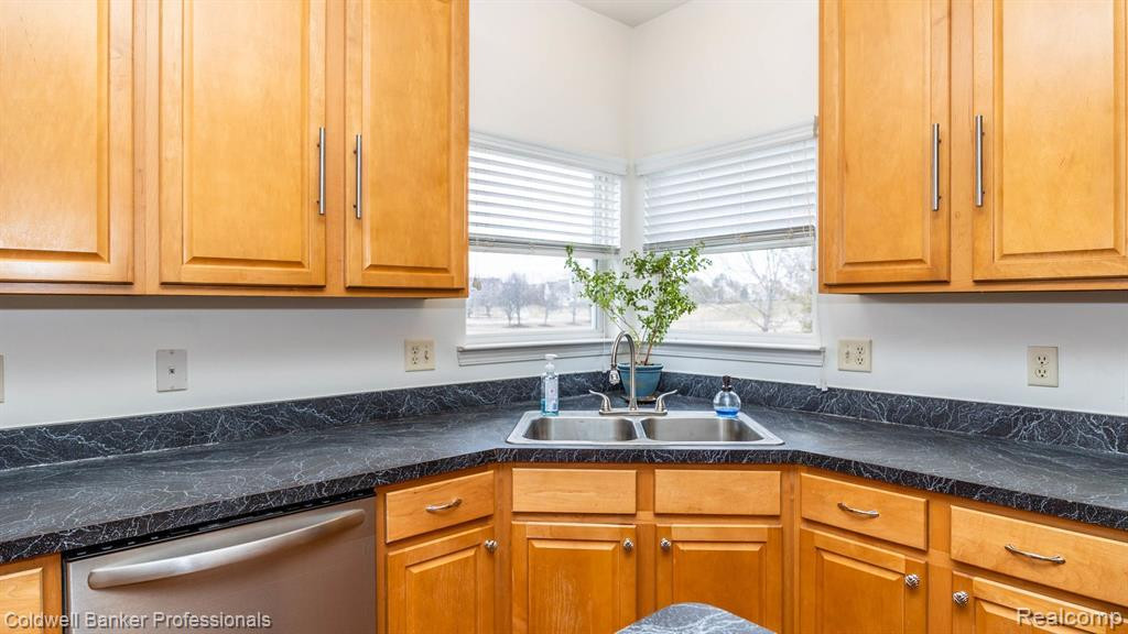 4807 Shellbark, Ypsilanti, MI 48197 — Photo 18