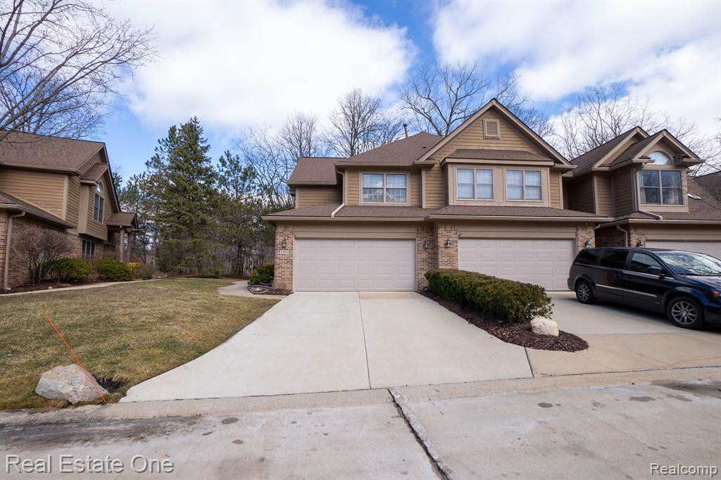 5206 ROYAL VALE, Dearborn, MI 48126 — front exterior