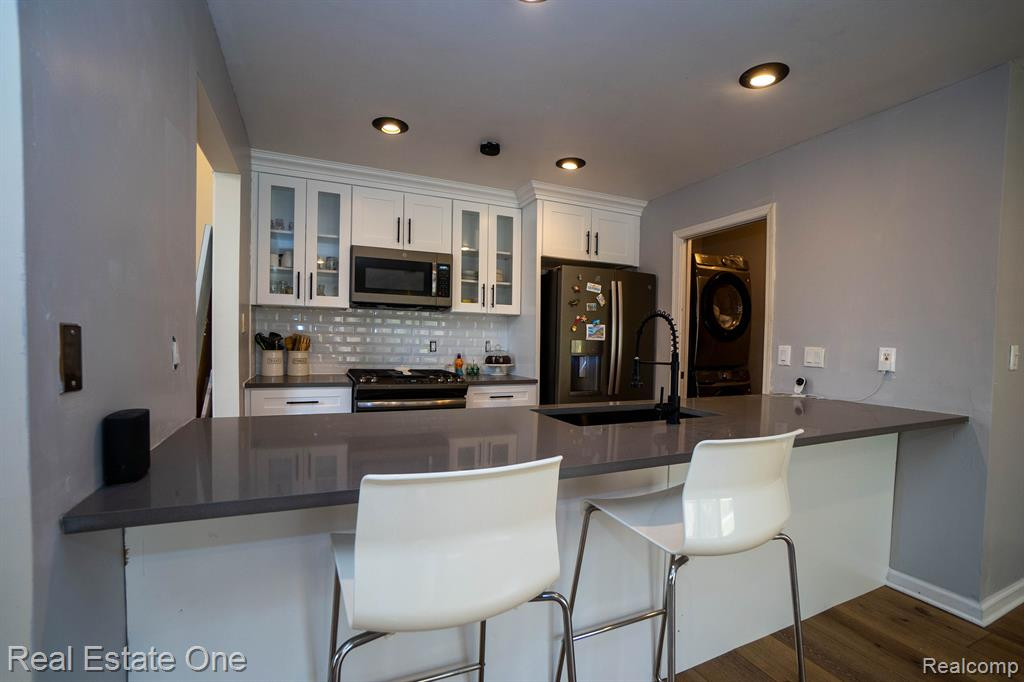 5206 ROYAL VALE, Dearborn, MI 48126 — Photo 5