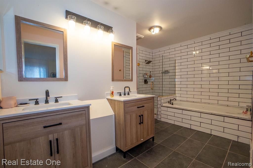 5206 ROYAL VALE, Dearborn, MI 48126 — Photo 11
