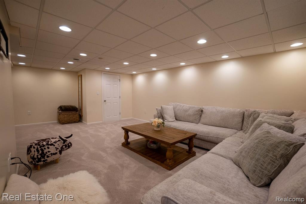 5206 ROYAL VALE, Dearborn, MI 48126 — Photo 13