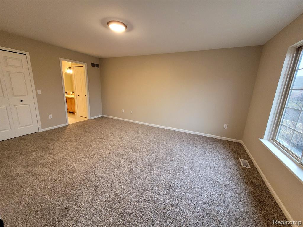 42759 LEON Drive, Belleville, MI 48111 — Photo 15