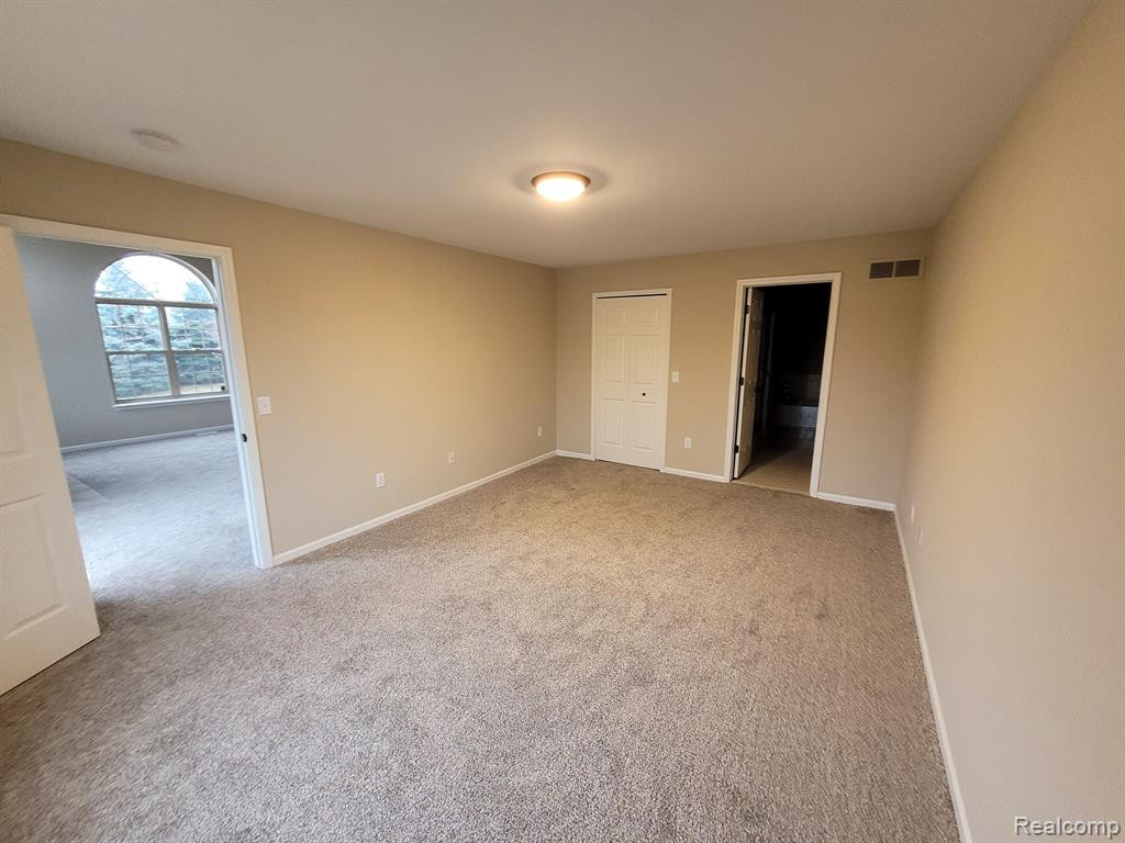 42759 LEON Drive, Belleville, MI 48111 — Photo 17