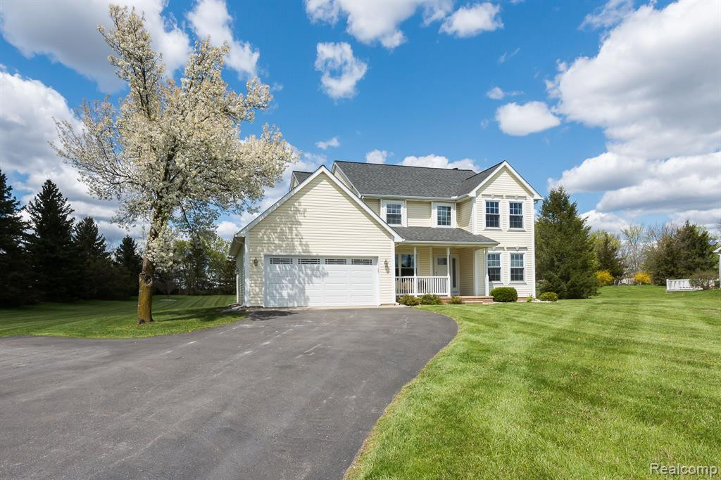 6900 RALARIC Drive, Dexter, MI 48130 — Photo 2