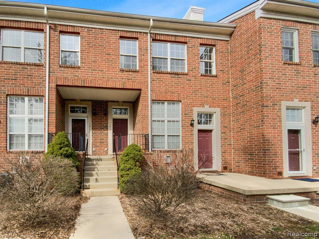 1911 LINDSAY Lane, Ann Arbor, MI 48104 — front exterior