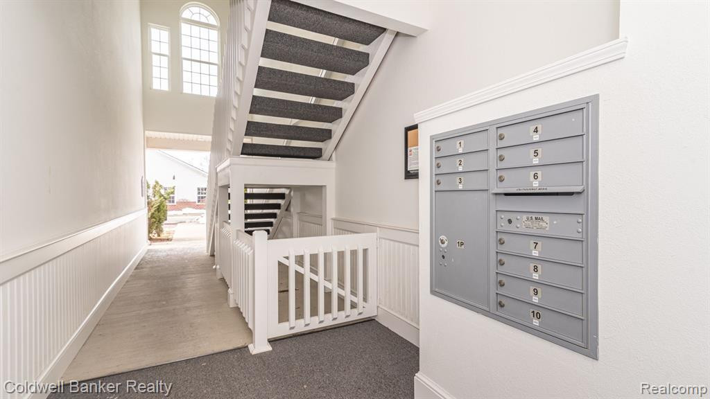 960 W SUMMERFIELD GLEN Circle, Ann Arbor, MI 48103 — Photo 4