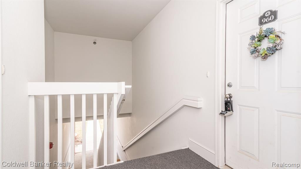 960 W SUMMERFIELD GLEN Circle, Ann Arbor, MI 48103 — Photo 6