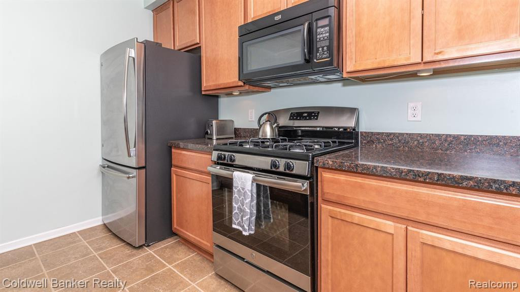 960 W SUMMERFIELD GLEN Circle, Ann Arbor, MI 48103 — Photo 20