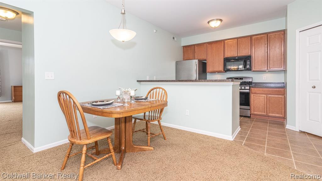 960 W SUMMERFIELD GLEN Circle, Ann Arbor, MI 48103 — Photo 22