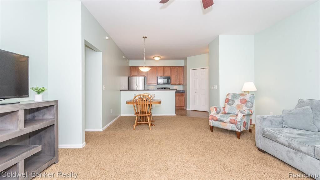 960 W SUMMERFIELD GLEN Circle, Ann Arbor, MI 48103 — Photo 27