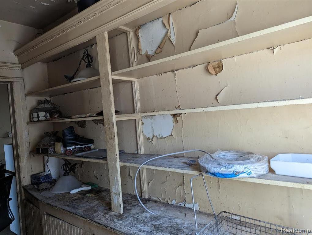 3706 FARNSWORTH Street, Detroit, MI, 48211