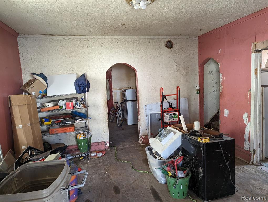 3706 FARNSWORTH Street, Detroit, MI, 48211