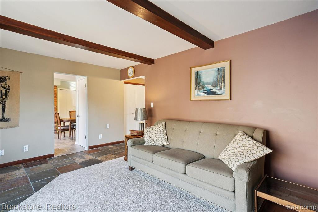 16880 DUNDALK Court, Northville, MI 48168 — Photo 10