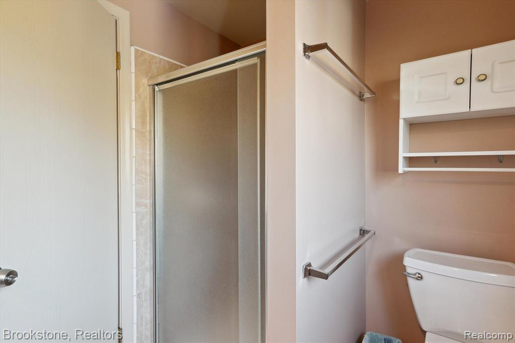 16880 DUNDALK Court, Northville, MI 48168 — Photo 26