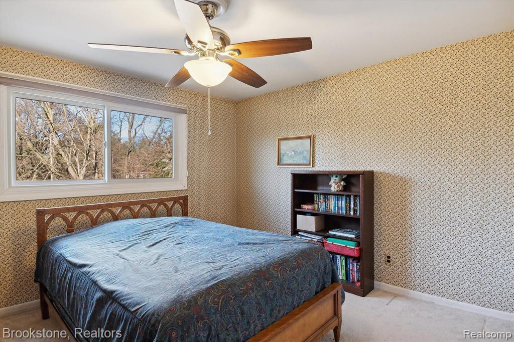 16880 DUNDALK Court, Northville, MI 48168 — Photo 31