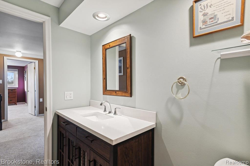 16880 DUNDALK Court, Northville, MI 48168 — Photo 35