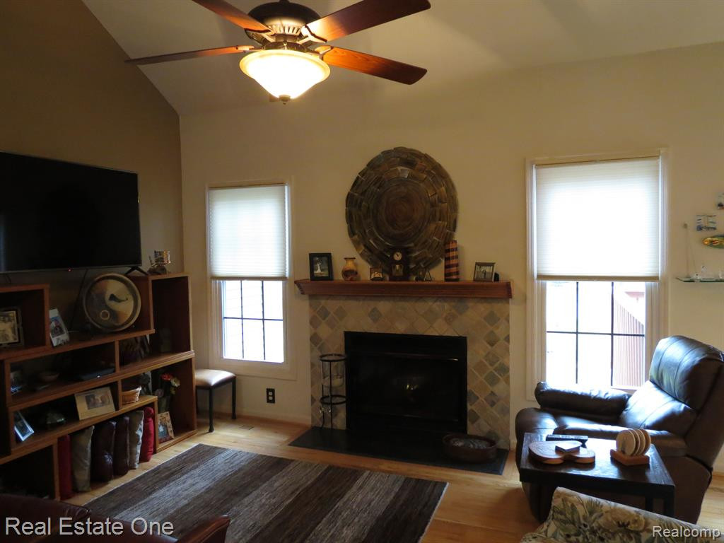 940 WOODRIDGE HILLS Drive, Brighton, MI 48116 — Photo 11
