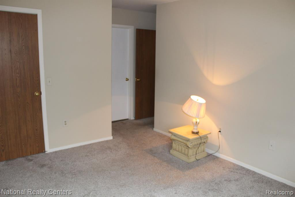 372 Spring Brooke Drive, 37, Brighton, MI 48116 — Photo 5