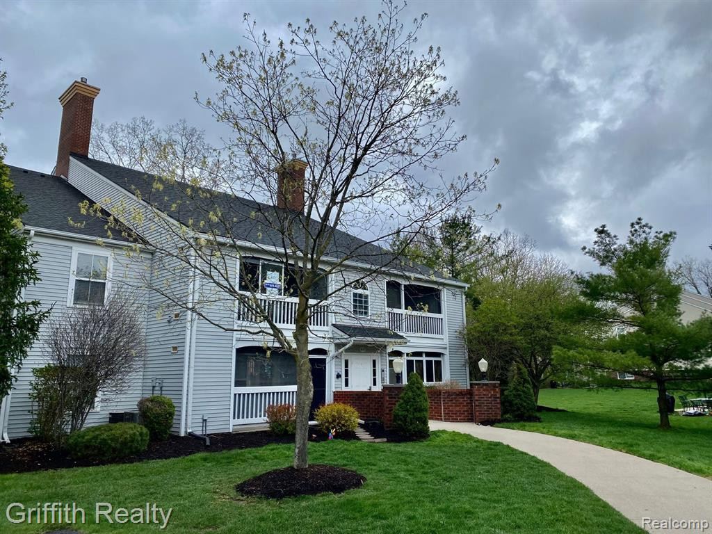618 CURZON Court, 201, Howell, MI 48843 — front exterior