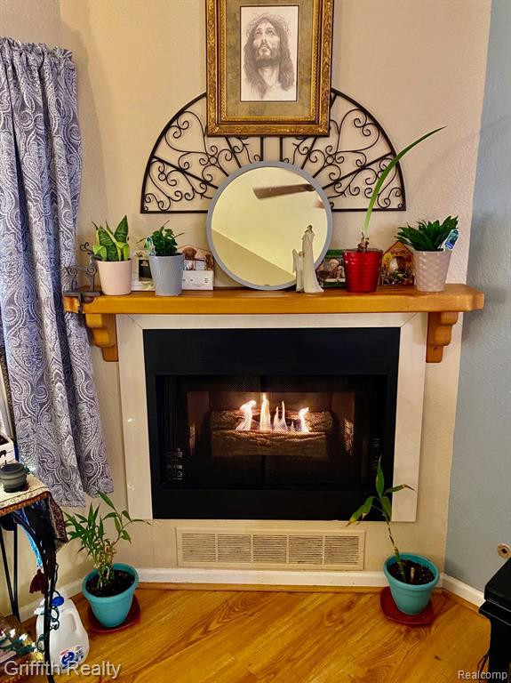 618 CURZON Court, 201, Howell, MI 48843 — Photo 19