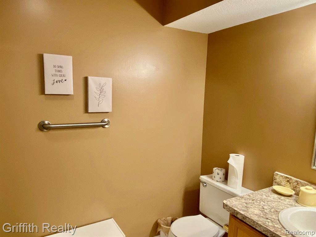 618 CURZON Court, 201, Howell, MI 48843 — Photo 29
