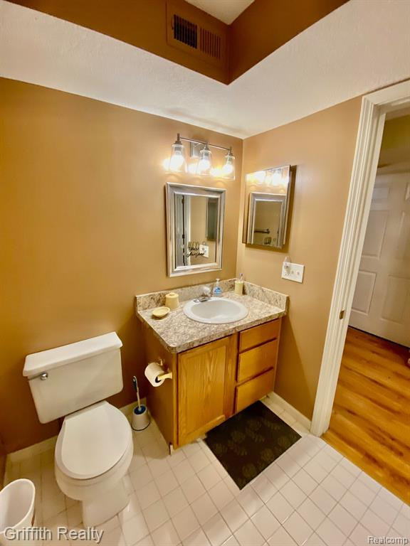 618 CURZON Court, 201, Howell, MI 48843 — Photo 30