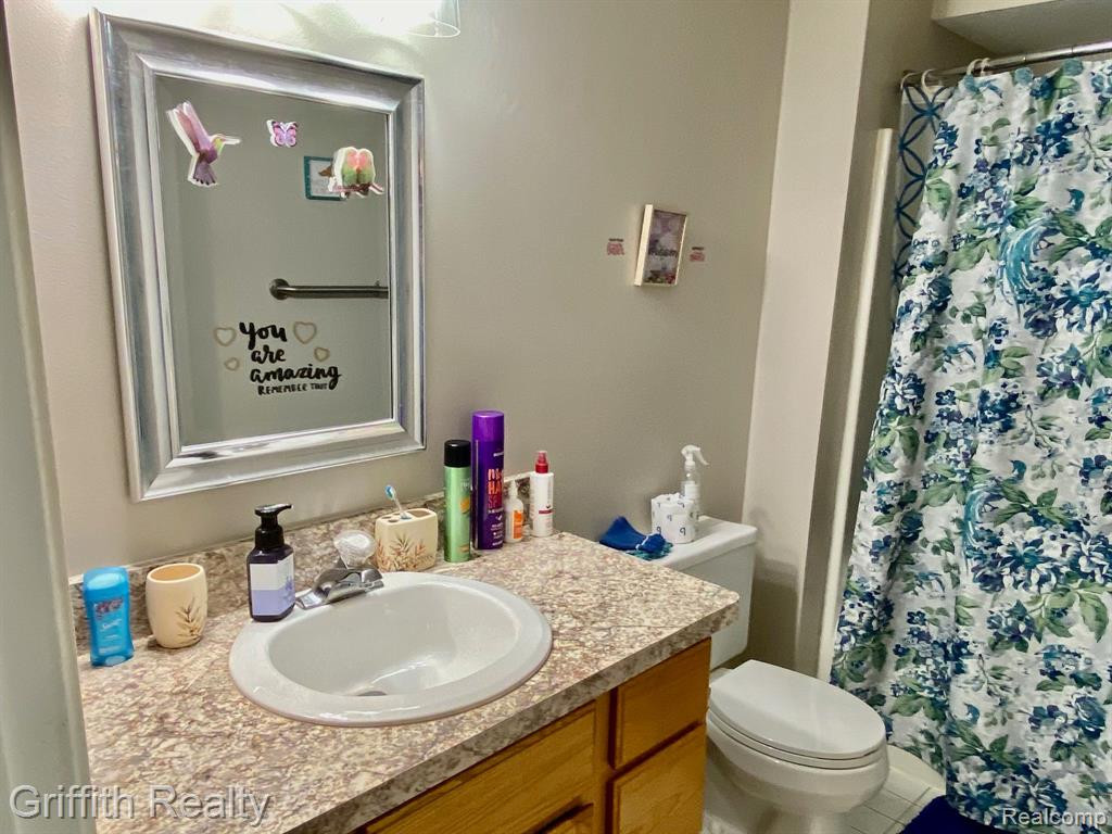 618 CURZON Court, 201, Howell, MI 48843 — Photo 38