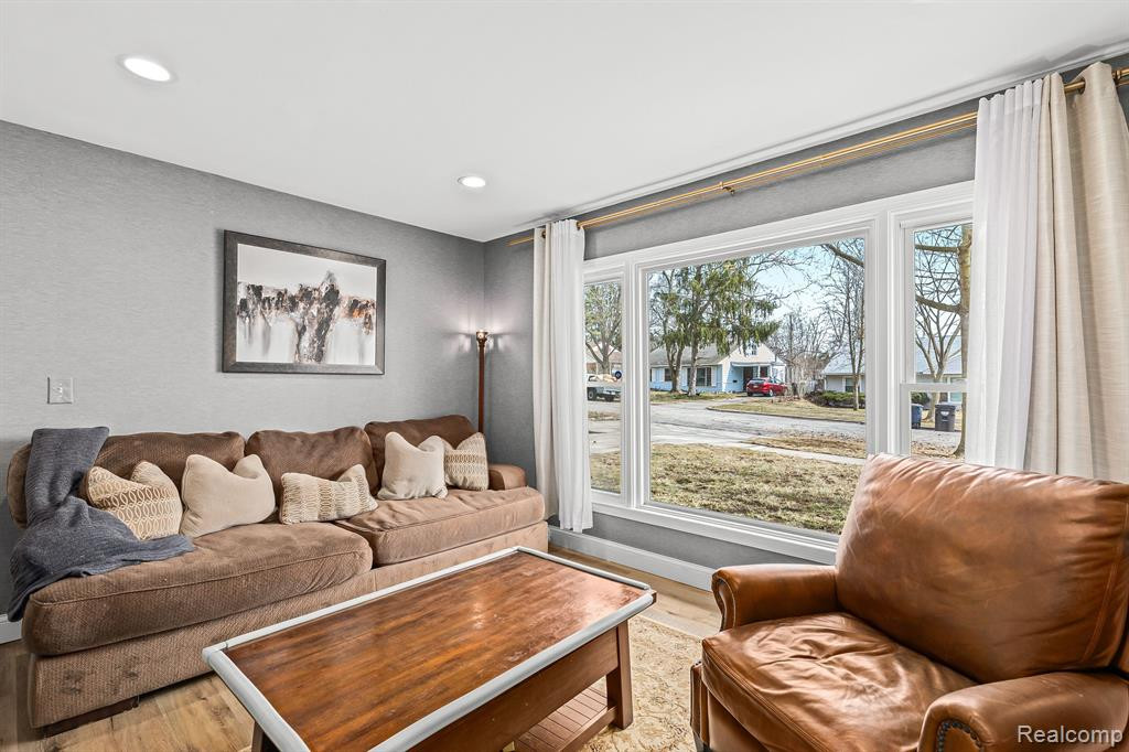 2364 YOST Boulevard, Ann Arbor, MI 48104 — Photo 5