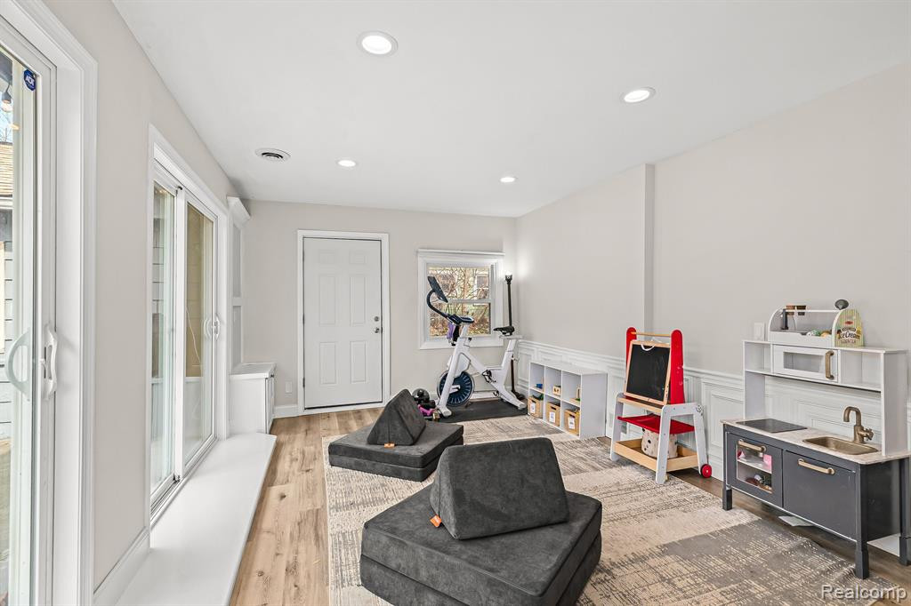 2364 YOST Boulevard, Ann Arbor, MI 48104 — Photo 14