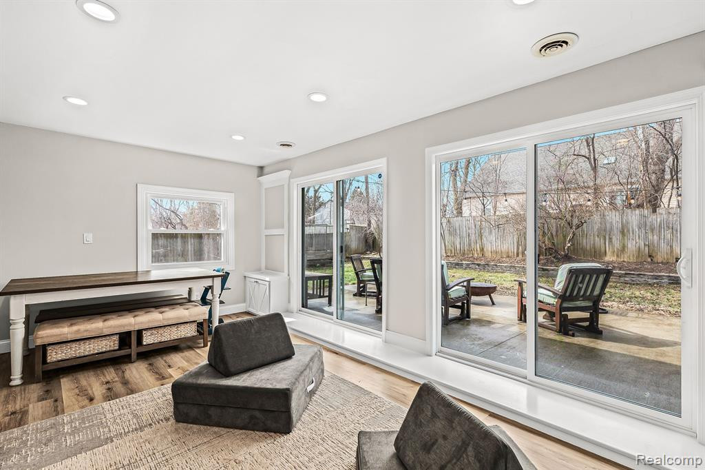 2364 YOST Boulevard, Ann Arbor, MI 48104 — Photo 16