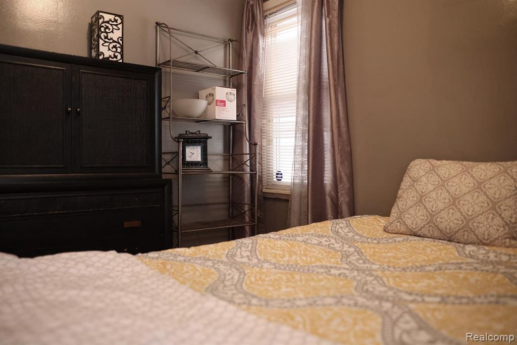 531 ALBANY Street, Ferndale, MI 48220 — Photo 12