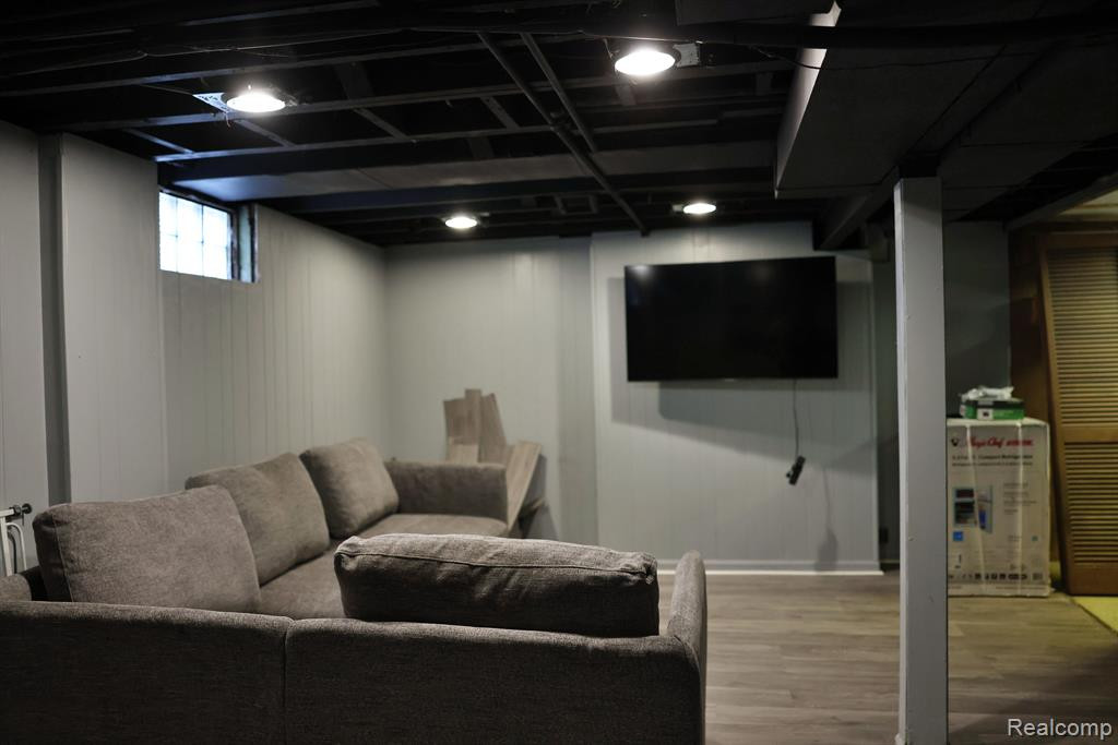 531 ALBANY Street, Ferndale, MI 48220 — Photo 15