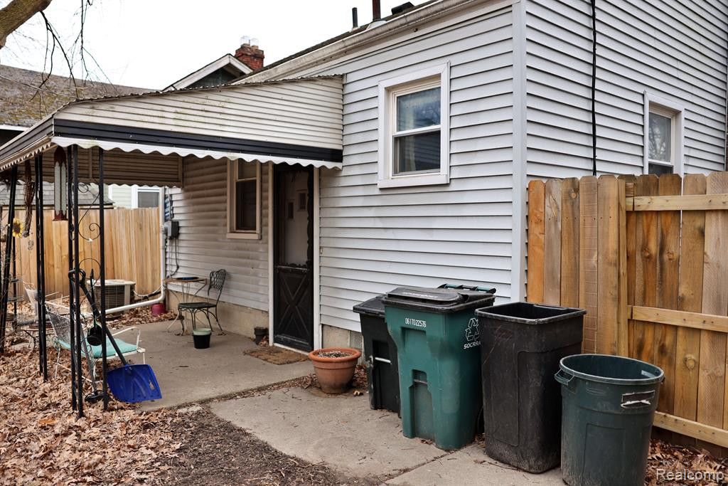 531 ALBANY Street, Ferndale, MI 48220 — Photo 21